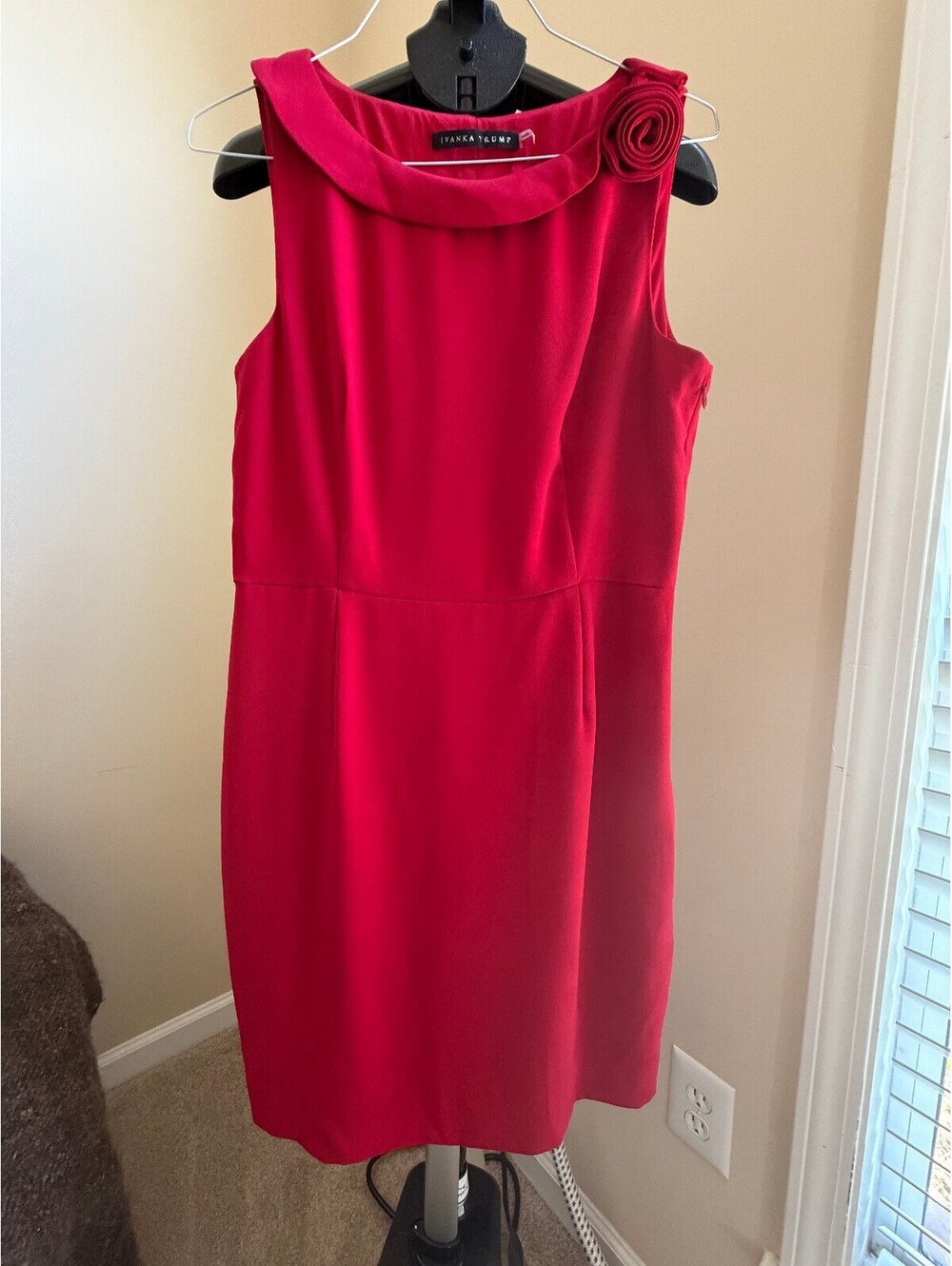 Ivanka Trump Women's Sheath Dress Sleeveless Size Red - Picture 14 of 15